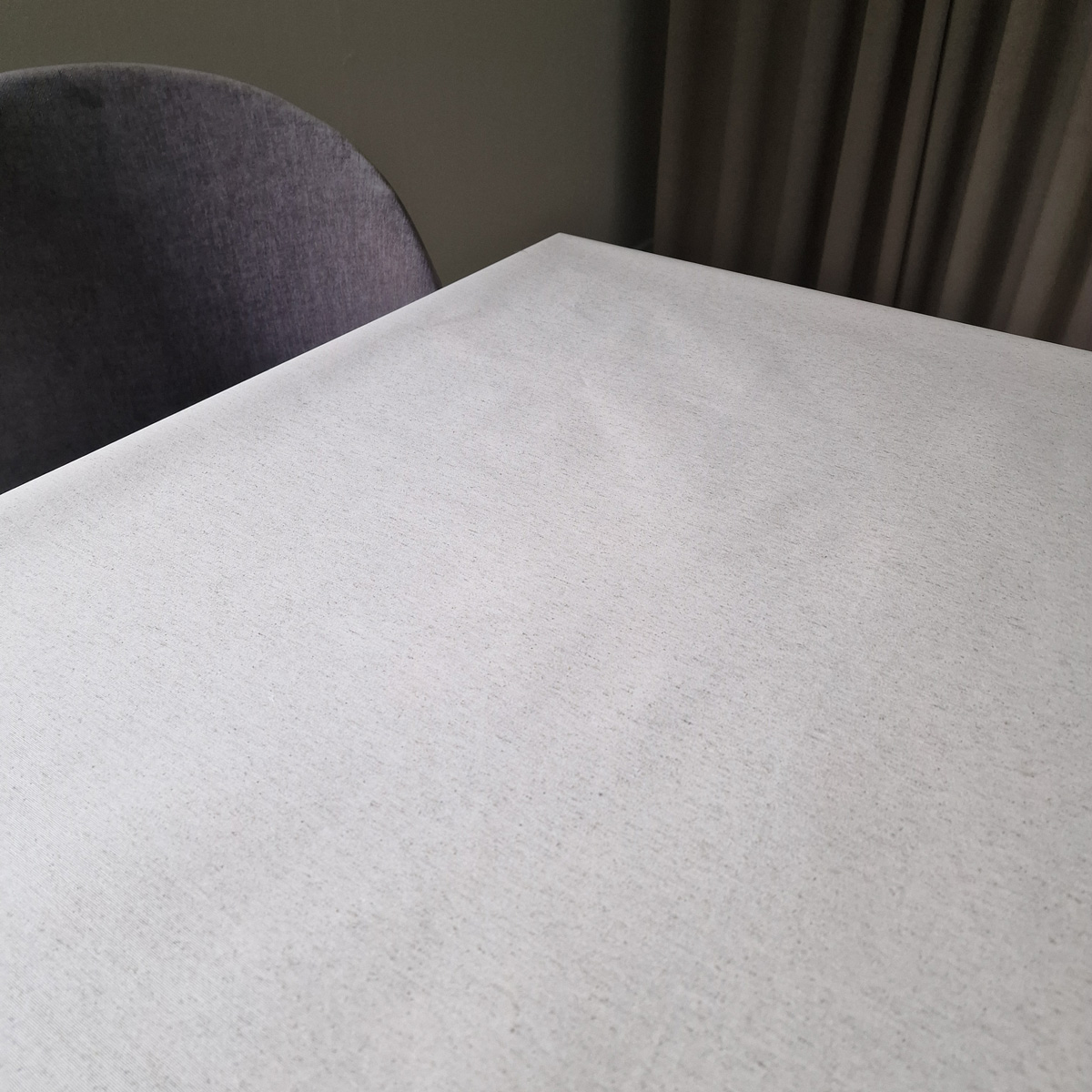 ENNA TABLE CLOTH W/ANTISLIP