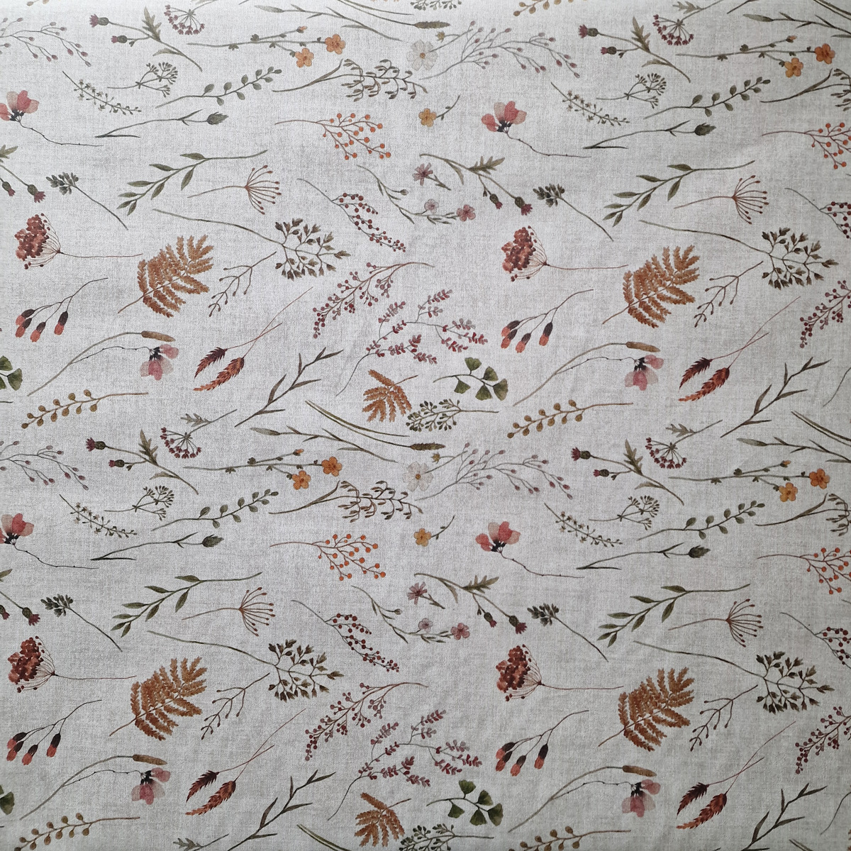 TAMMI TABLE CLOTH W/ANTISLIP