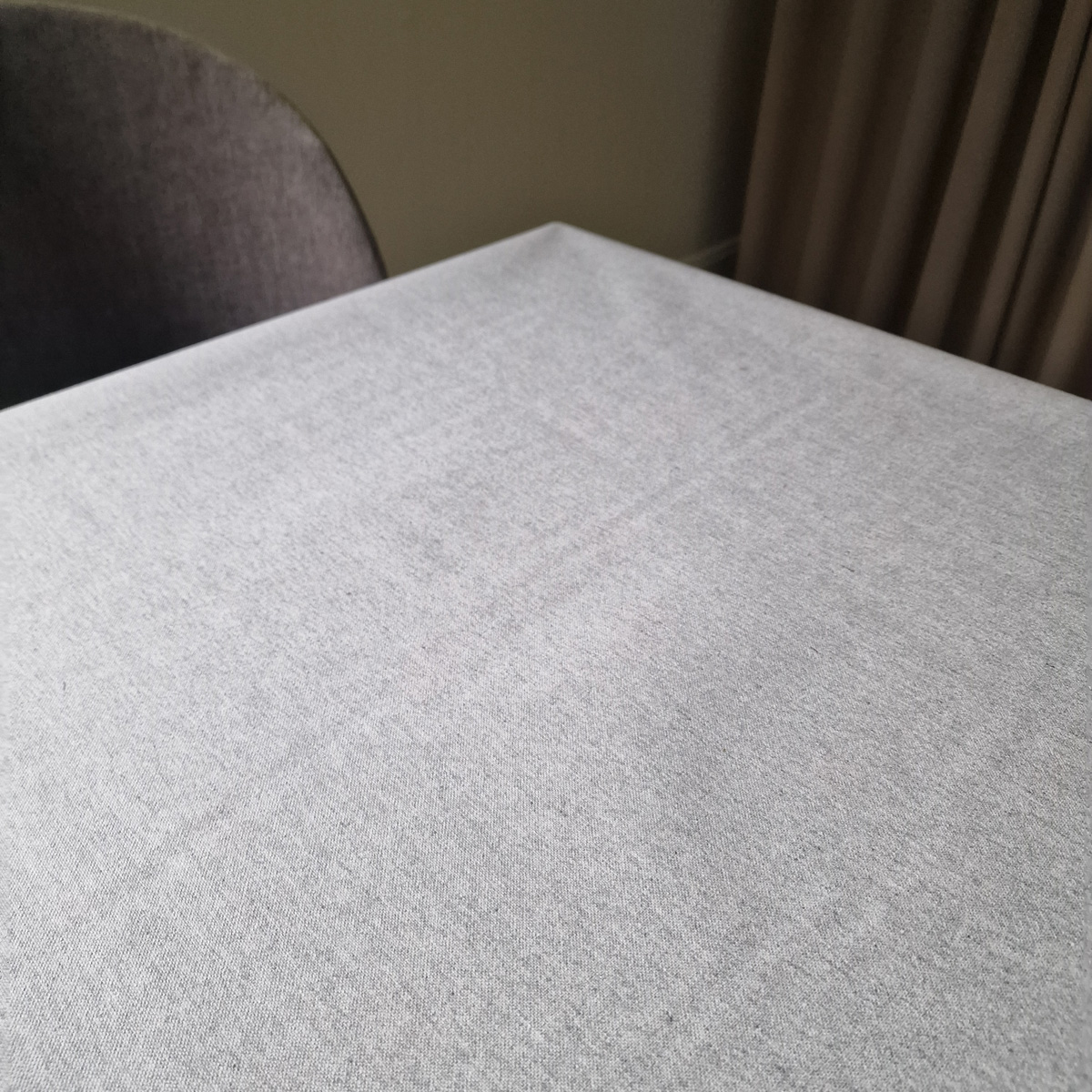 ENNA TABLE CLOTH W/ANTISLIP