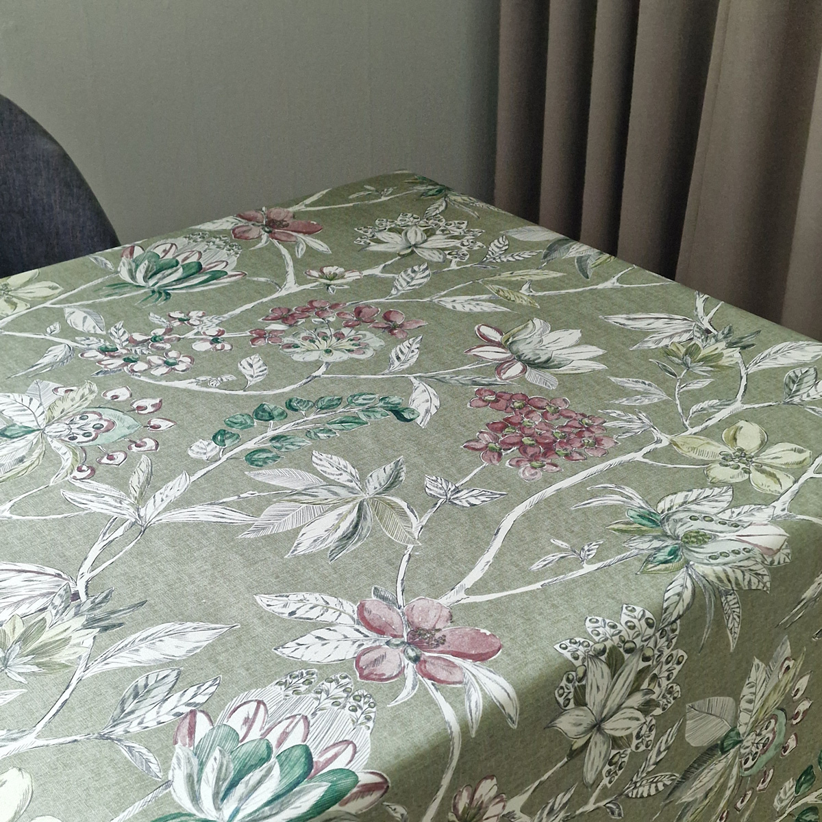 THEA TABLE CLOTH