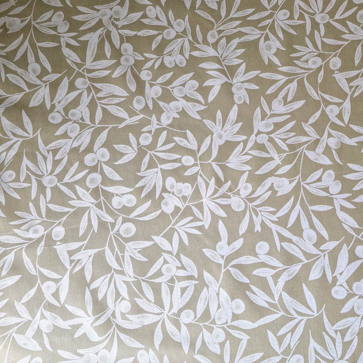 OLIVIA TABLE CLOTH