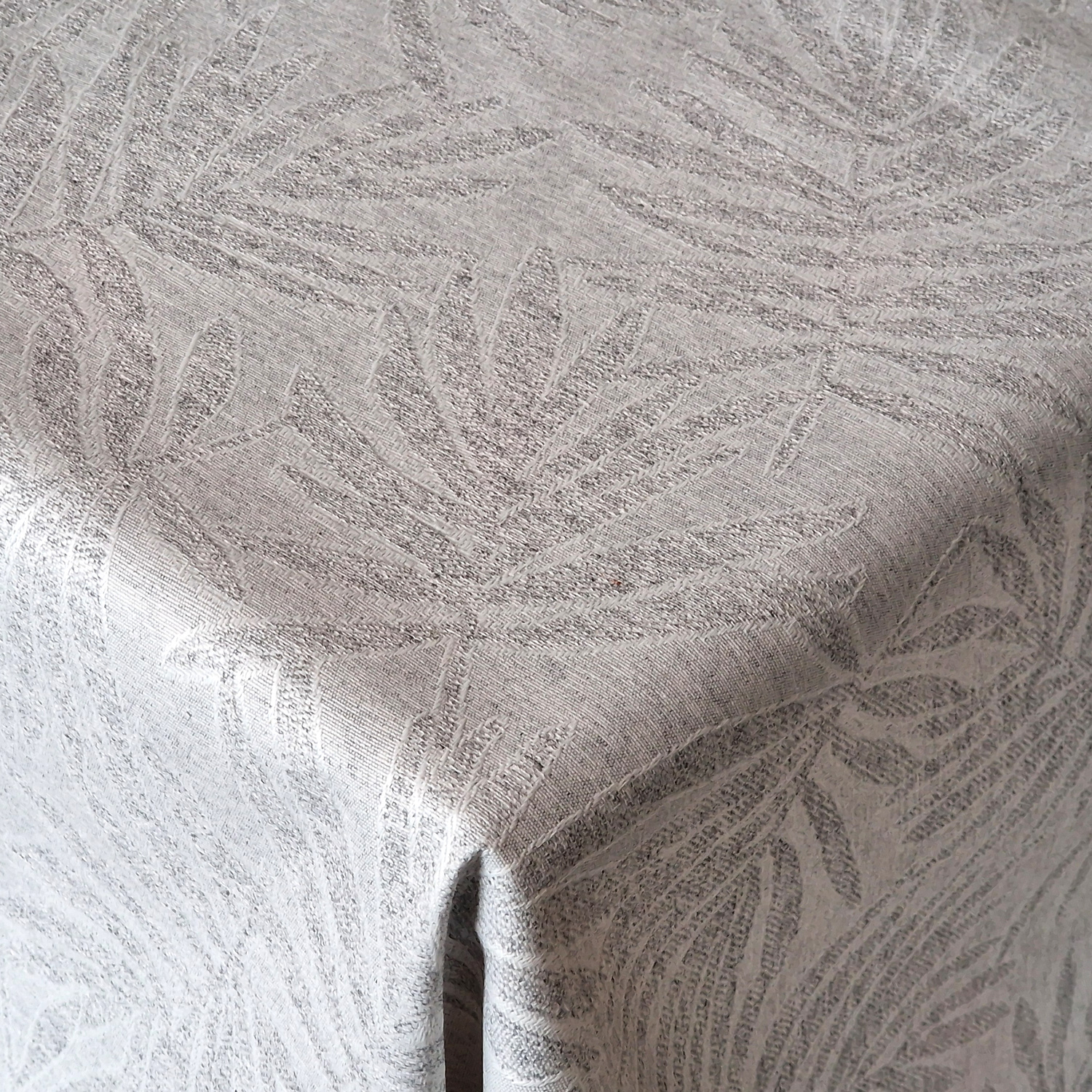 ELINE JACQUARD TABLE CLOTH