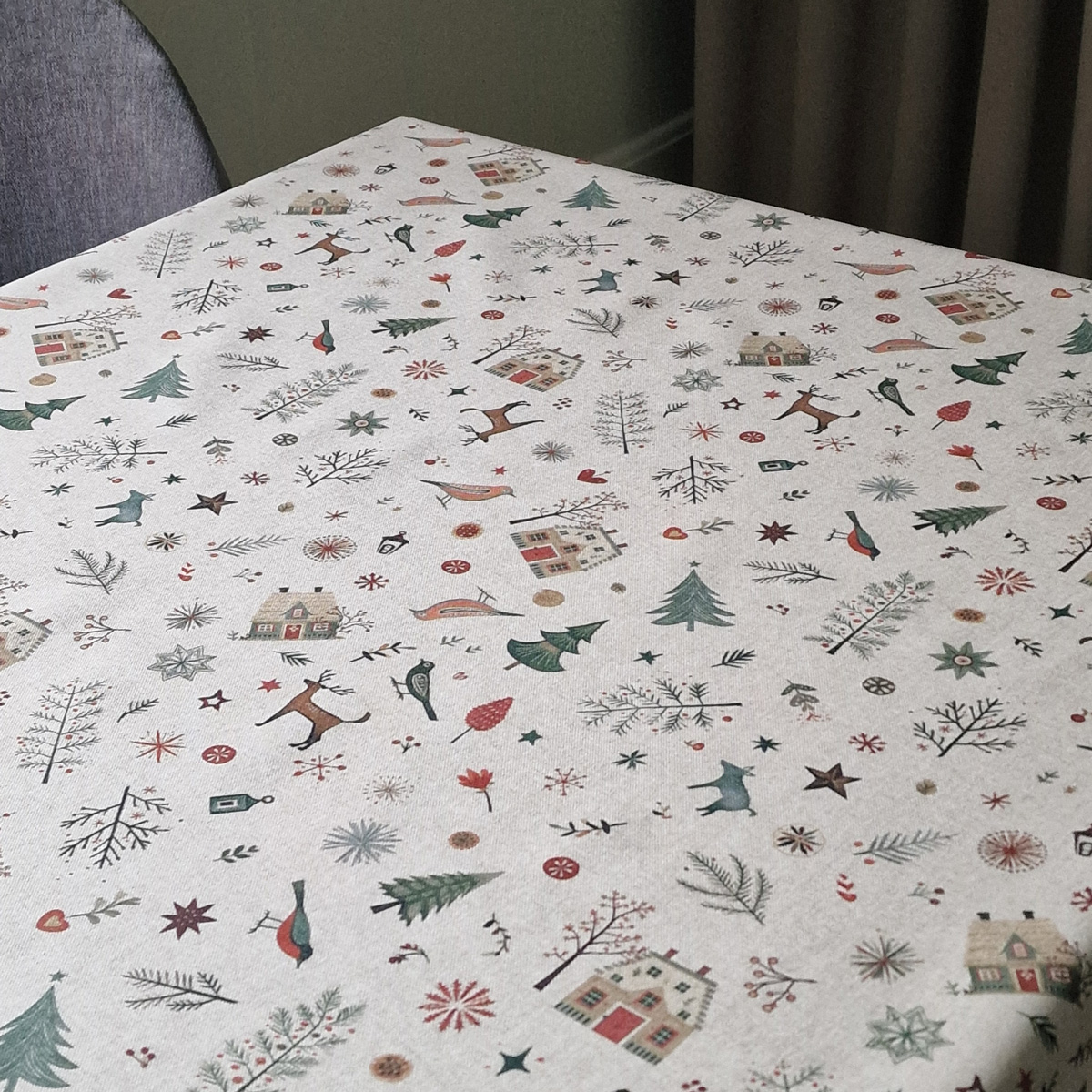 XMAS ELEMENTS TABLE CLOTH